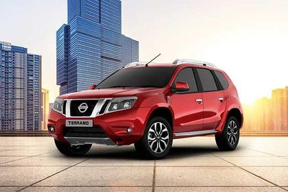 Nissan Terrano 2013-2017 Front Left Side Image