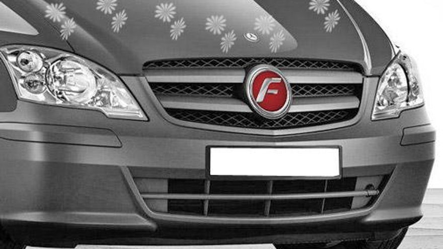 Force MPV Grille Image