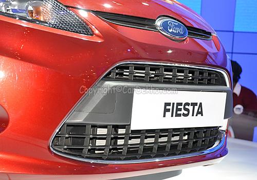 Ford Fiesta 2011-2013 AT Titanium Plus On Road Price (Petrol