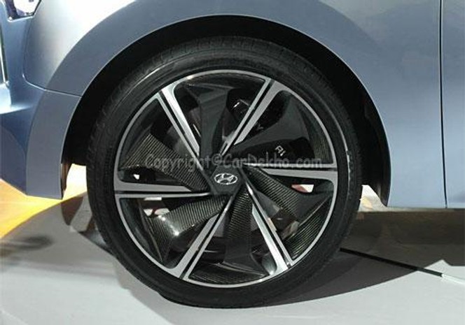 ഹുണ്ടായി ഹെക്സ സ്പേസ് ചക്രം image