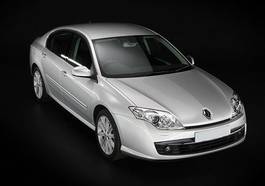 Renault Laguna Front Right View Image