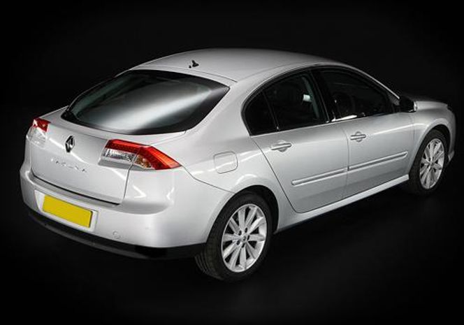 Renault Laguna Rear Left View Image