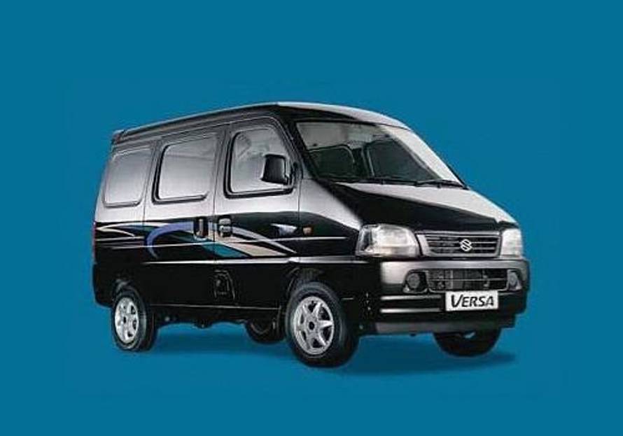 Maruti Versa Front Left View Image