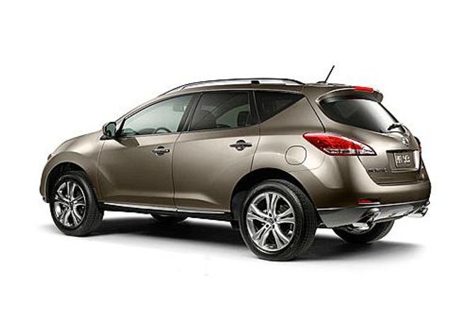 Nissan Murano Rear Left View Image