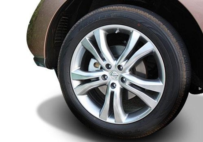 निसान मुरानो व्हील image