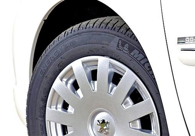 प्यूज़ो 207 व्हील image