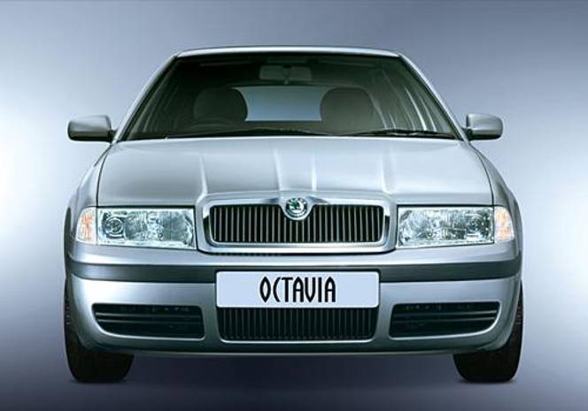 स्कोडा ऑक्टाविया 2000-2010 फ्रंट व्यू image