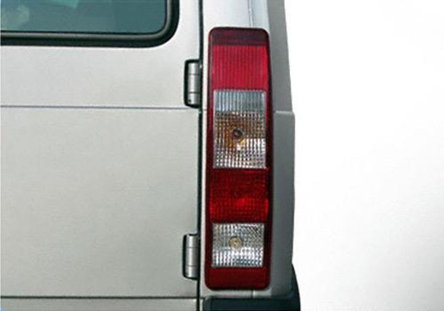 टाटा सूमो स्पेशियो taillight image