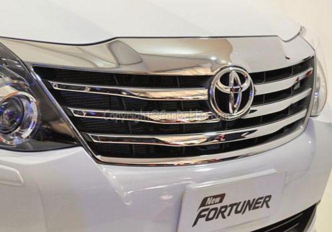 Toyota Fortuner 2009-2011 Grille Image