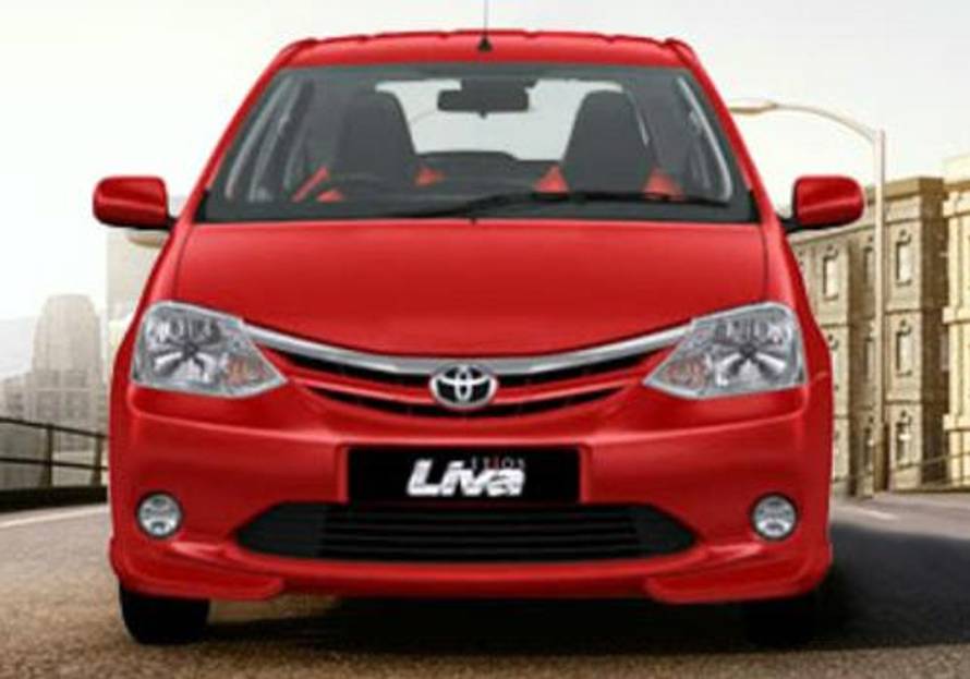 Toyota Etios 2010 2012 Front View Image