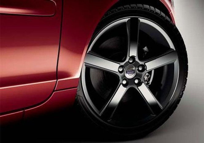 Volvo C70 Wheel Image Volvo C70 Wheel Image
