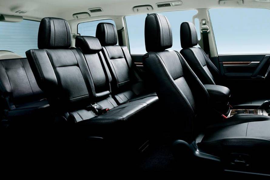 Mitsubishi Montero Seats (Aerial View) Image