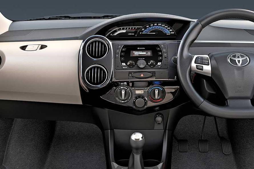 டொயோட்டா இடியோஸ் லீவா 2014-2016 center console image