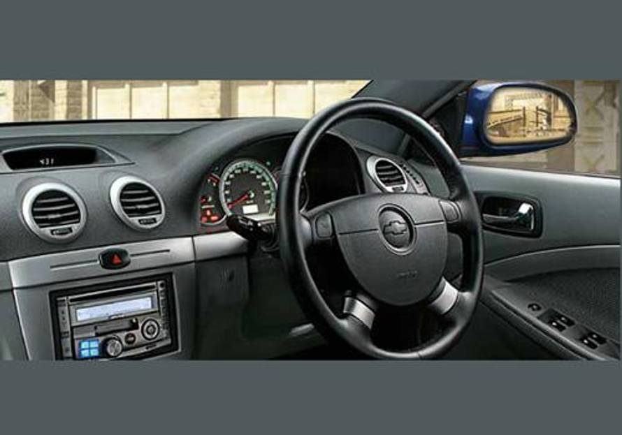 Chevrolet Optra SRV Steering Wheel Image