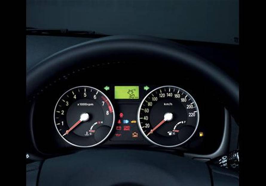 Hyundai Verna 2010-2011 Instrument Cluster Image