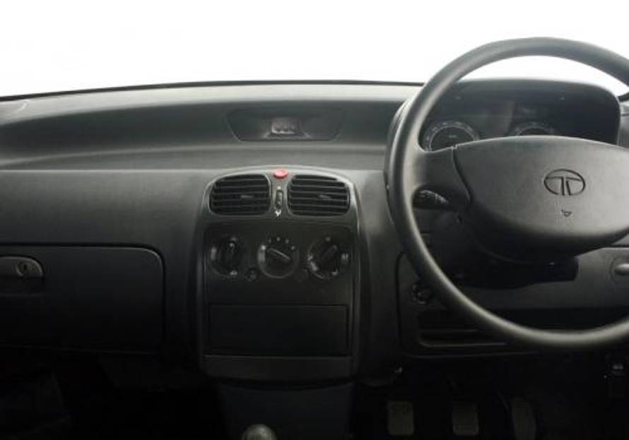 Tata Indica V2 Turbo Steering Wheel Image