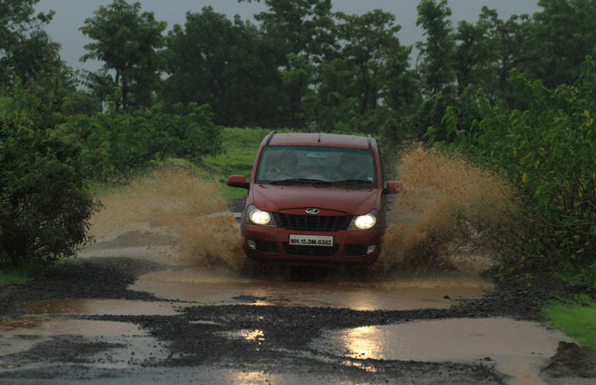 Mahindra Quanto