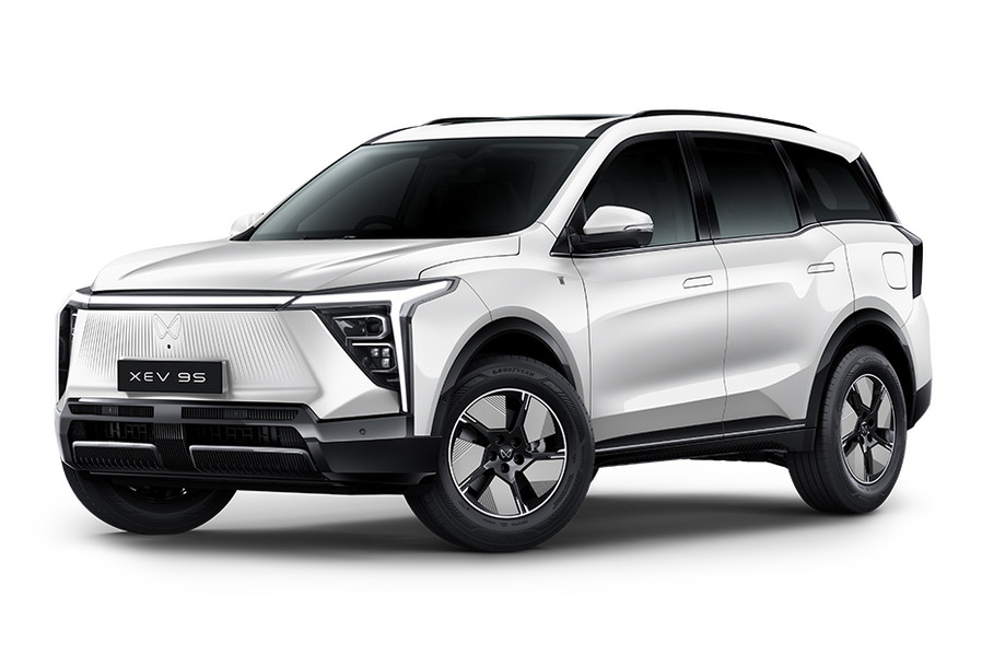 xev 9s ఎవరెస్ట్ వైట్ రంగు