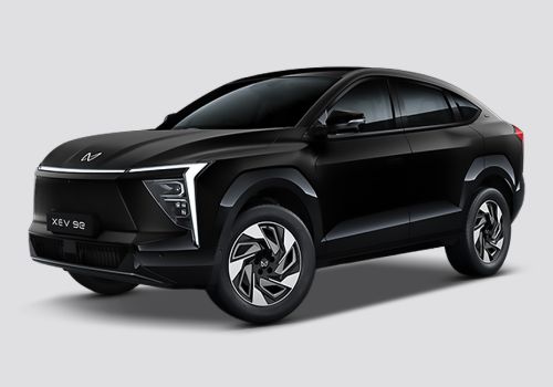 Second-hand 2025 Mahindra XEV 9e Pack Three for sale in Surat