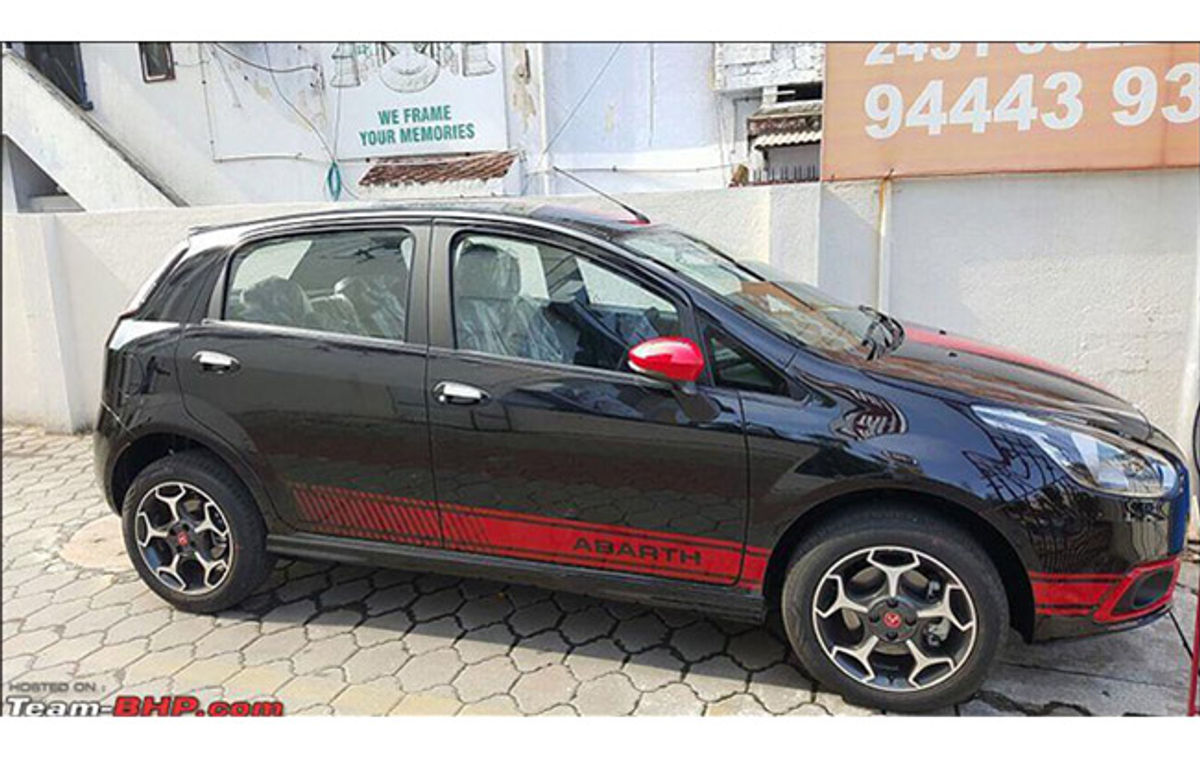 Abarth Punto EVO side Abarth Punto EVO