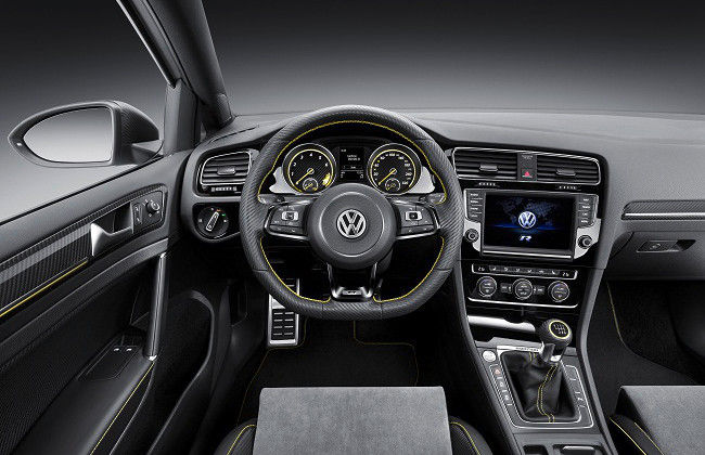 Volkswagen debuts Golf R 400 Concept at LA Auto Show