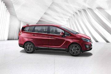 Mahindra marazzo deals accessories price list