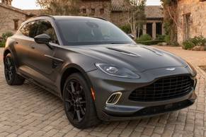 Aston Martin DBX Exterior Image Image