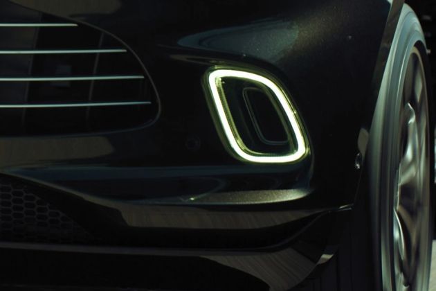 Aston Martin DBX Front Fog Lamp Image
