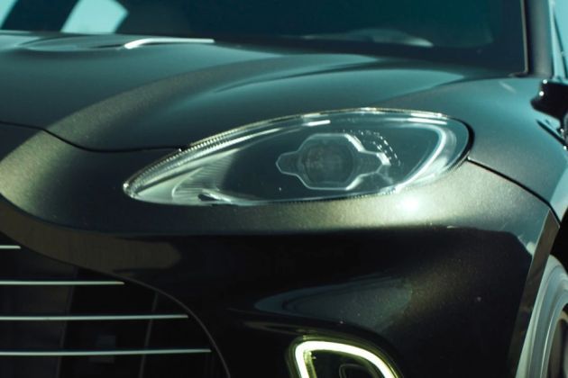 Aston Martin DBX Headlight Image