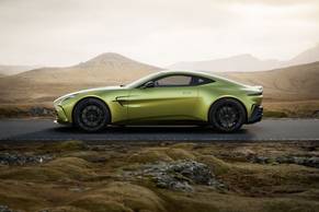Aston Martin Vantage Side View (Left)  Image