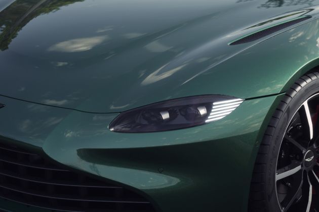 Aston Martin Vantage Headlight Image