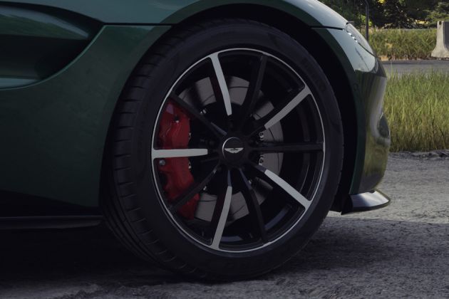 Aston Martin Vantage Wheel Image