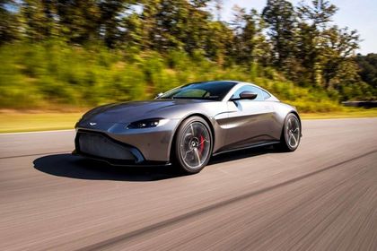 Aston Martin Vantage Front Left Side Image
