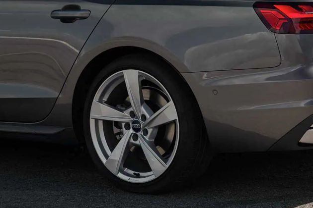 Audi A4 Wheel Image