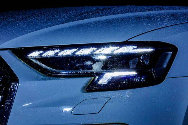 Audi A8 L Headlight Image