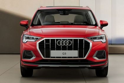 Audi Q3 Front View Image