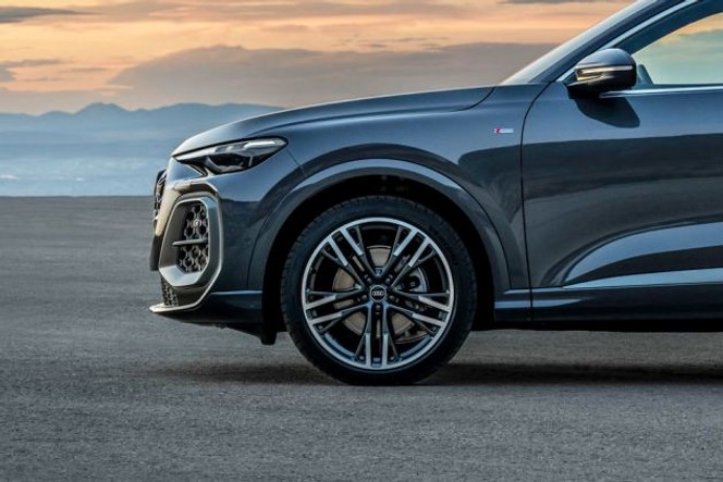 ഓഡി ക്യു 2026 ചക്രം image