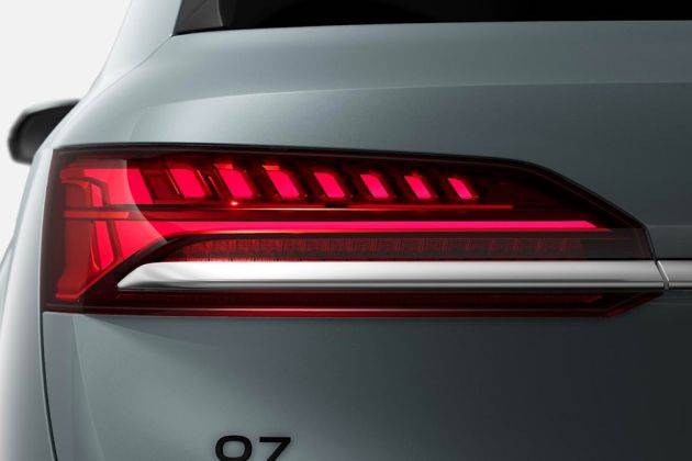 Audi Q7 Taillight Image