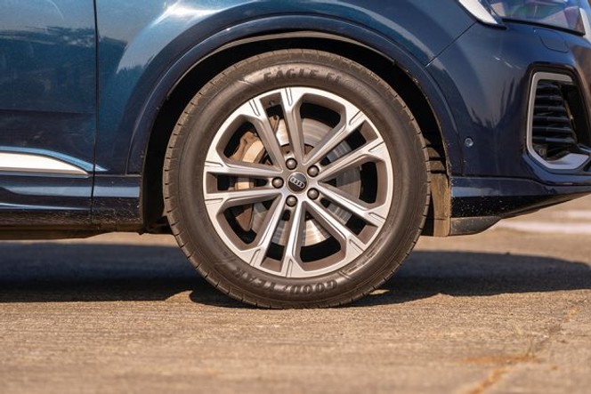 ஆடி க்யூ7 சக்கர image