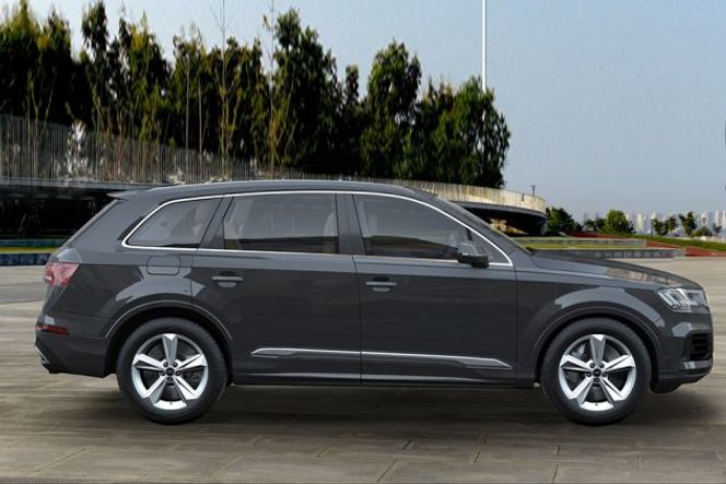 Audi Q7 2022-2024 Exterior Image Audi Q7 2022-2024 Exterior Image