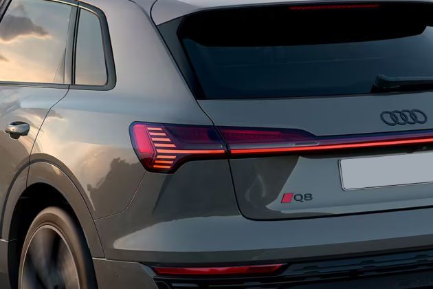 Audi Q8 e-tron Taillight Image