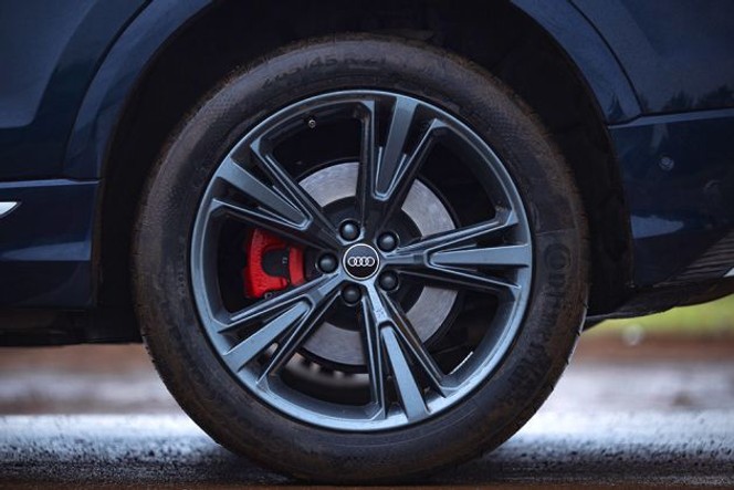 ఆడి క్యూ8 వీల్ image