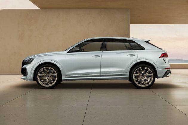 Audi RS Q8 Side View (Left)  Image