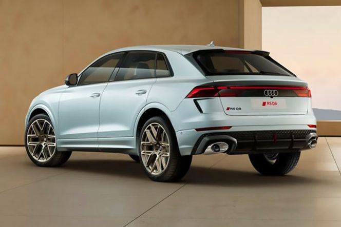 Audi RS Q8 Rear Left View Image Audi RS Q8 Rear Left View Image