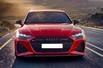 Audi RS7 Front View Image