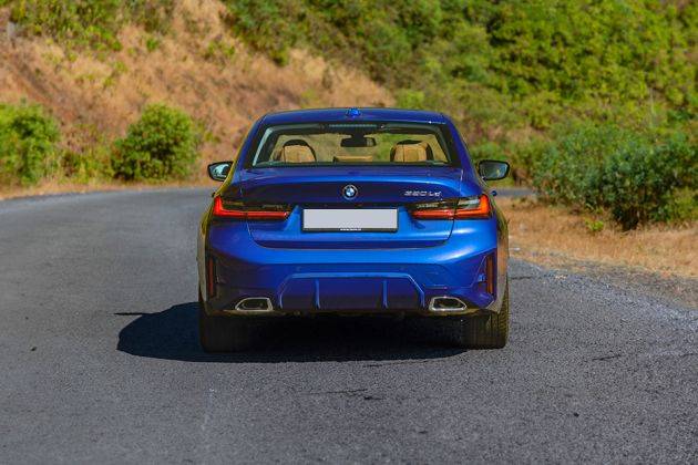 BMW 3 Series Rear view Image