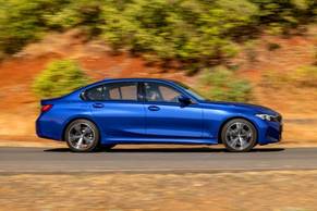 BMW 3 Series Side View (Right)  Image