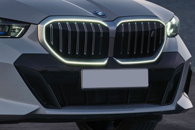 BMW 5 Series Grille Image