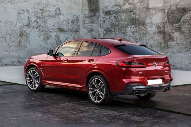 BMW X4 2019-2022 Rear Left View Image BMW X4 2019-2022 Rear Left View Image
