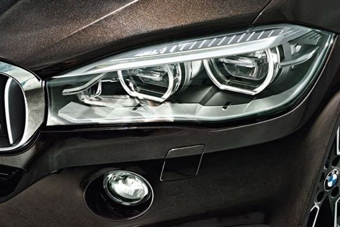 பிஎன்டபில்யூ எக்ஸ்5 2014-2019 headlight image
